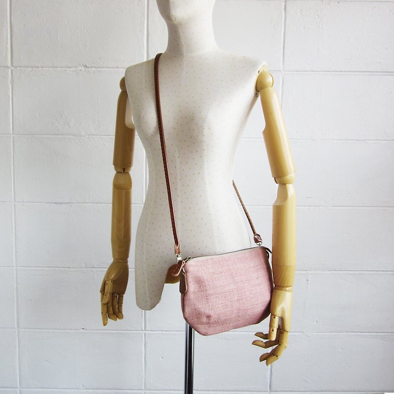 手工棉製迷你肩背包-天然植物染-粉紅色 - 側背包/斜背包 - 植物．花 粉紅色