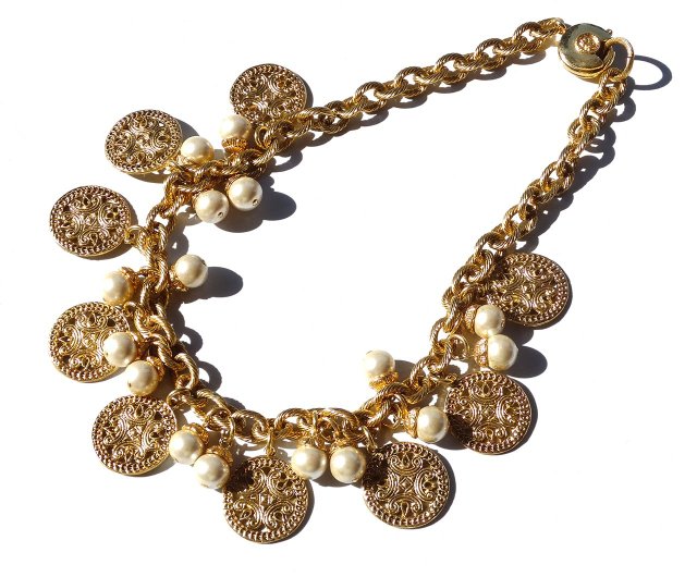 SONIA RYKIEL Paris vintage gold tone fake pearl design necklace 