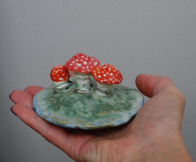 陶器のふた きのこの置物 おとぎ話のスタイル ベニテングタケ科
