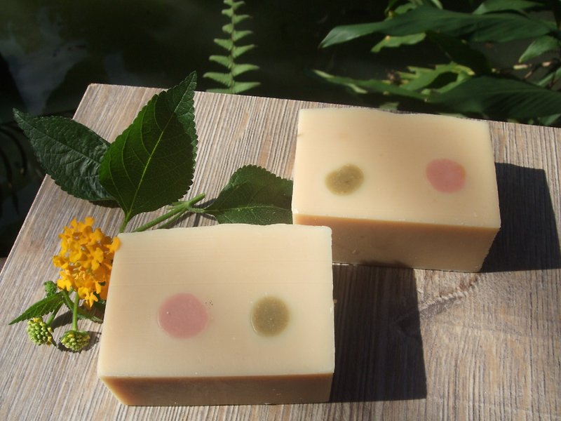 Camellia olive milk soap - Body Wash - Plants & Flowers 