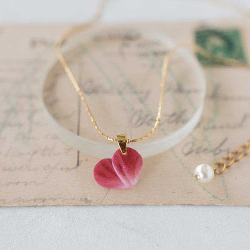 [Can be worn all the time] Petal heart necklace / Stainless Steel/ Bordeaux - Necklaces - Clay Red