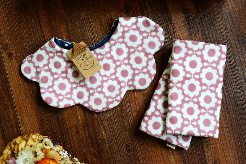 S.JIJA HandMade Babies Gift Set （Baby BIB + Strap Cover Set) - ผ้ากันเปื้อน - ผ้าฝ้าย/ผ้าลินิน 