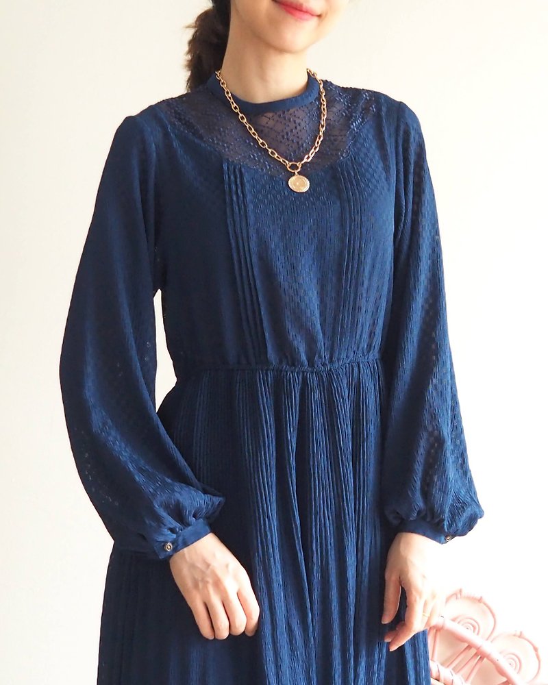 VINTAGE navy dress with lace neckline, size S - 連身裙 - 聚酯纖維 藍色