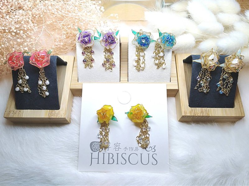 浮容手作房HIBISCUS#回眸#/耳環/水晶花 - 耳環/耳夾 - 其他材質 白色