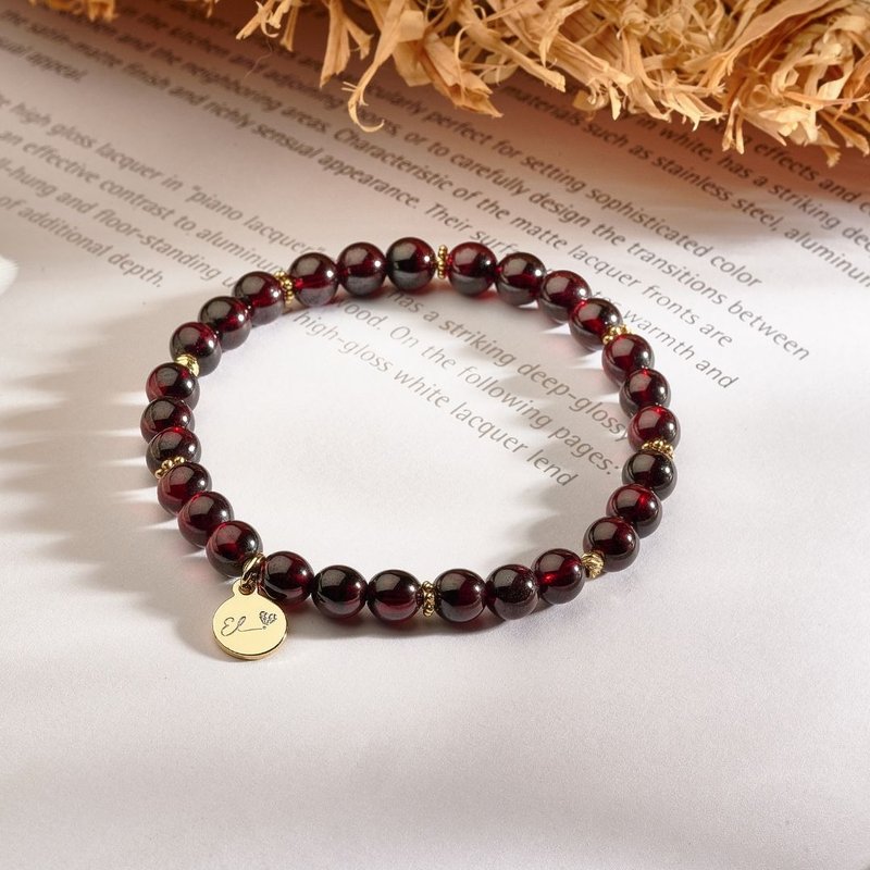 [Red Charm] Red Stone is popular and good for marriage, feminine charm - สร้อยข้อมือ - คริสตัล สีแดง