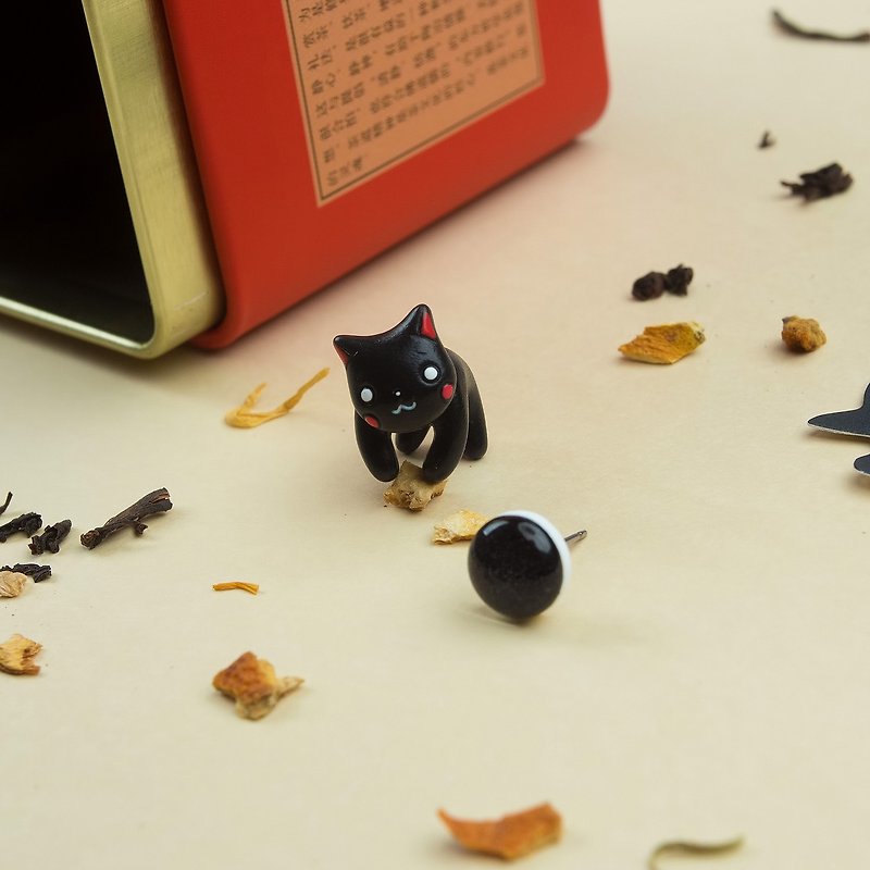 Black Maneki Neko Cat Earrings - Lucky Cat Earrings Polymer Clay - Earrings & Clip-ons - Clay Multicolor