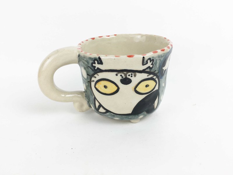 Nice Little Clay small four-legged cup upside down black and white cat 0108-08 - Mugs - Pottery Gray