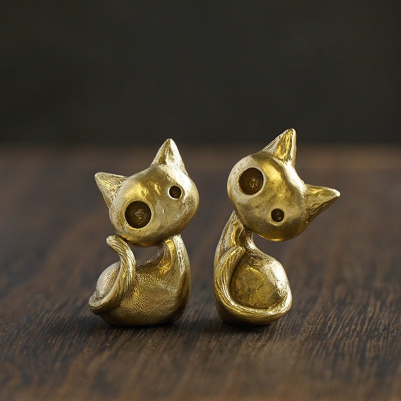 猫のイエロー人形飾り - 置物 - 銅・真鍮 ゴールド