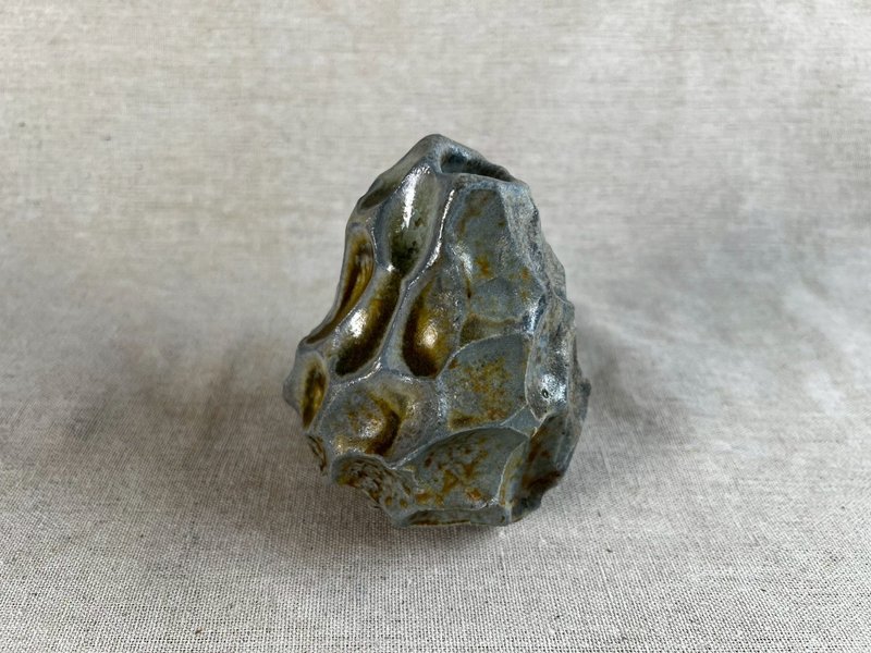 風化柴燒花器-3 - 花瓶/花器 - 陶 咖啡色