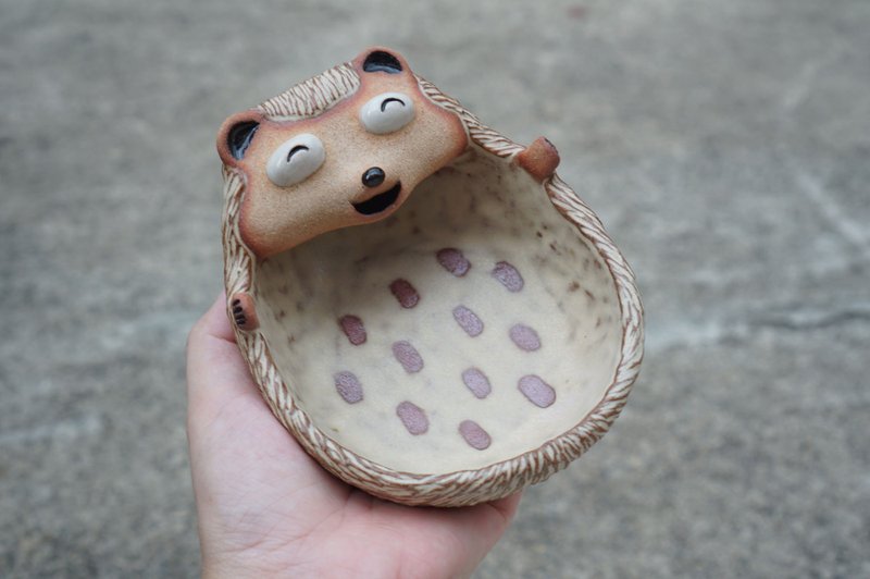 Porcupine bowl , handmade ceramic, pottery  ,clay , rainbow ,dot - 花瓶/花器 - 陶 卡其色