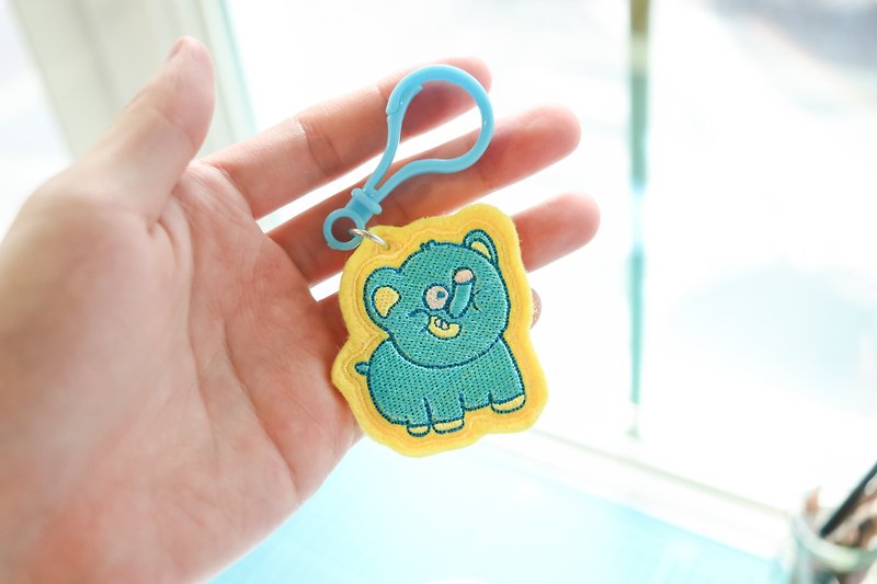 [snoring elephant class] a small amount of charm key ring buckle embroidery cloth armband - Keychains - Thread Blue
