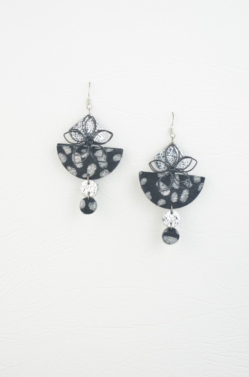 Leather Earrings in Black, Animal Print & Silver Genuine Salvaged Leather - ต่างหู - หนังแท้ สีดำ