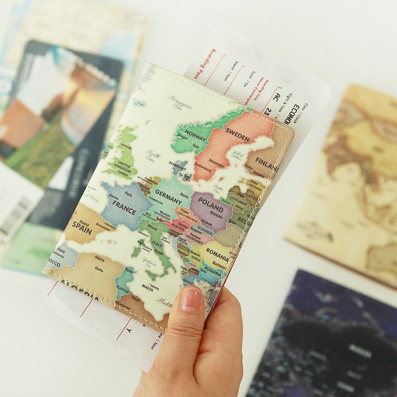 Indigo World Map Leather Passport Holder - Pastel, IDG76154 - ที่เก็บพาสปอร์ต - หนังเทียม หลากหลายสี
