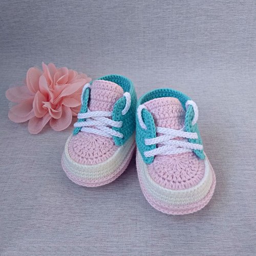 trisha.knits 新生兒針織短靴 baby knitted booties for newborns