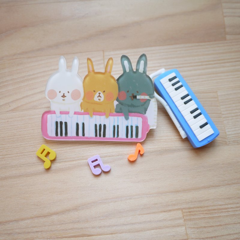 Acrylic pin / tone piano tutu - Badges & Pins - Acrylic Pink