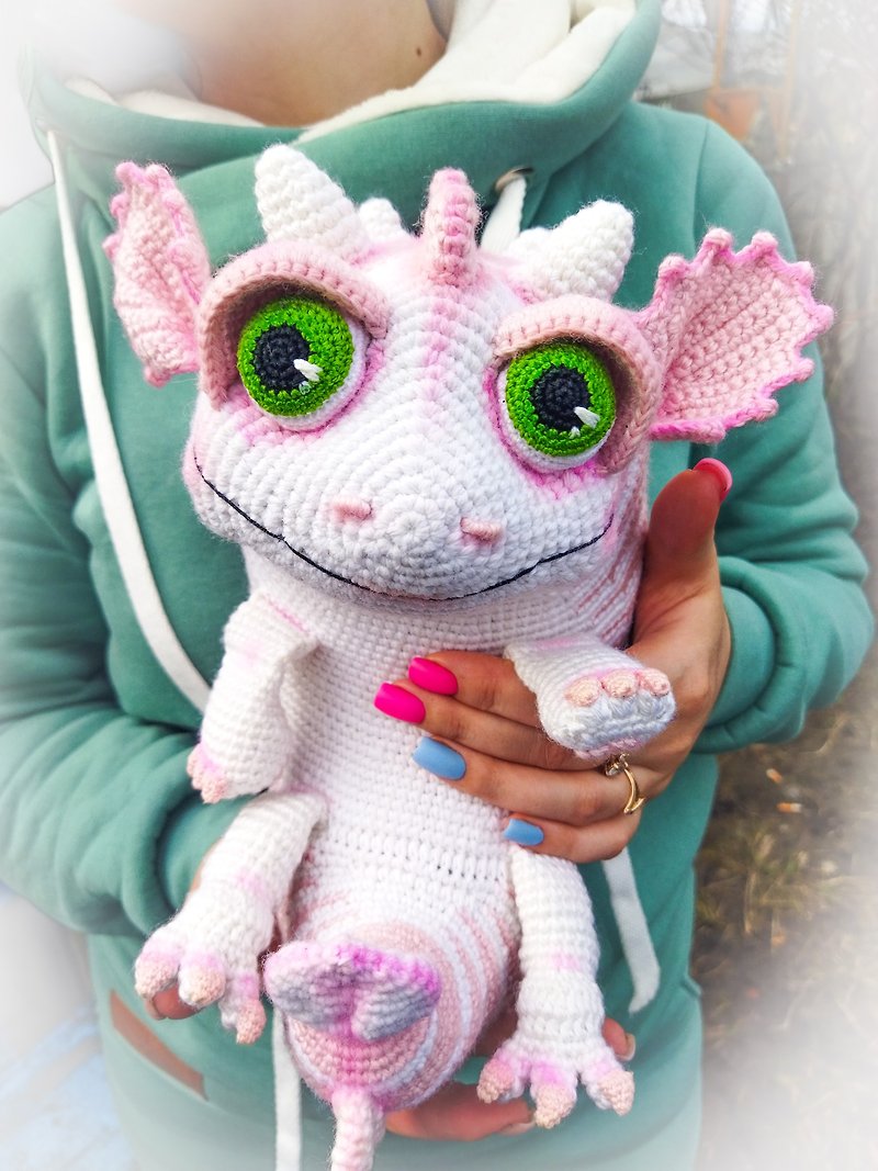 Cute soft animal Newborn baby dragon Marshmallow toy crocheted pink and white - ของเล่นเด็ก - วัสดุอื่นๆ ขาว