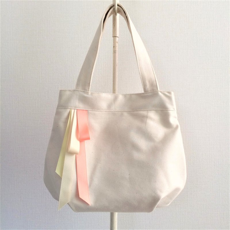 Triple Candy Color Ribbon Round Tote Bag Generation Rice Salmon Pink - กระเป๋าถือ - ผ้าฝ้าย/ผ้าลินิน สึชมพู