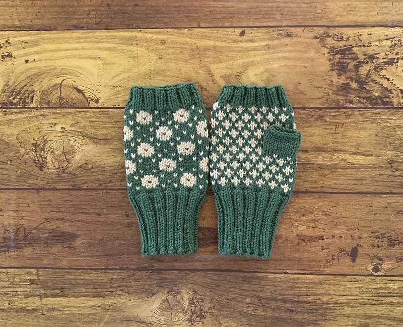 北欧伝統柄のハンドウォーマー　グリーン×ベージュ - 手套/手襪 - 羊毛 綠色