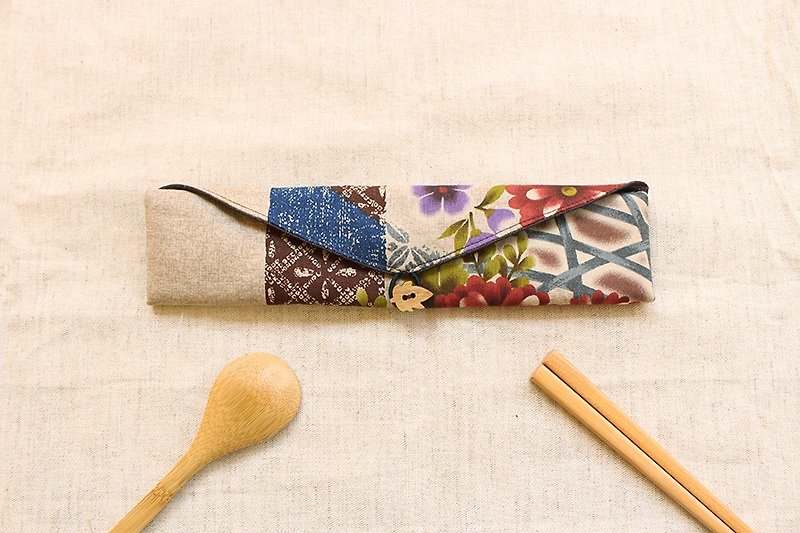 花朵和式鈕扣環保筷袋/收納袋 - 筷子/筷架 - 棉．麻 