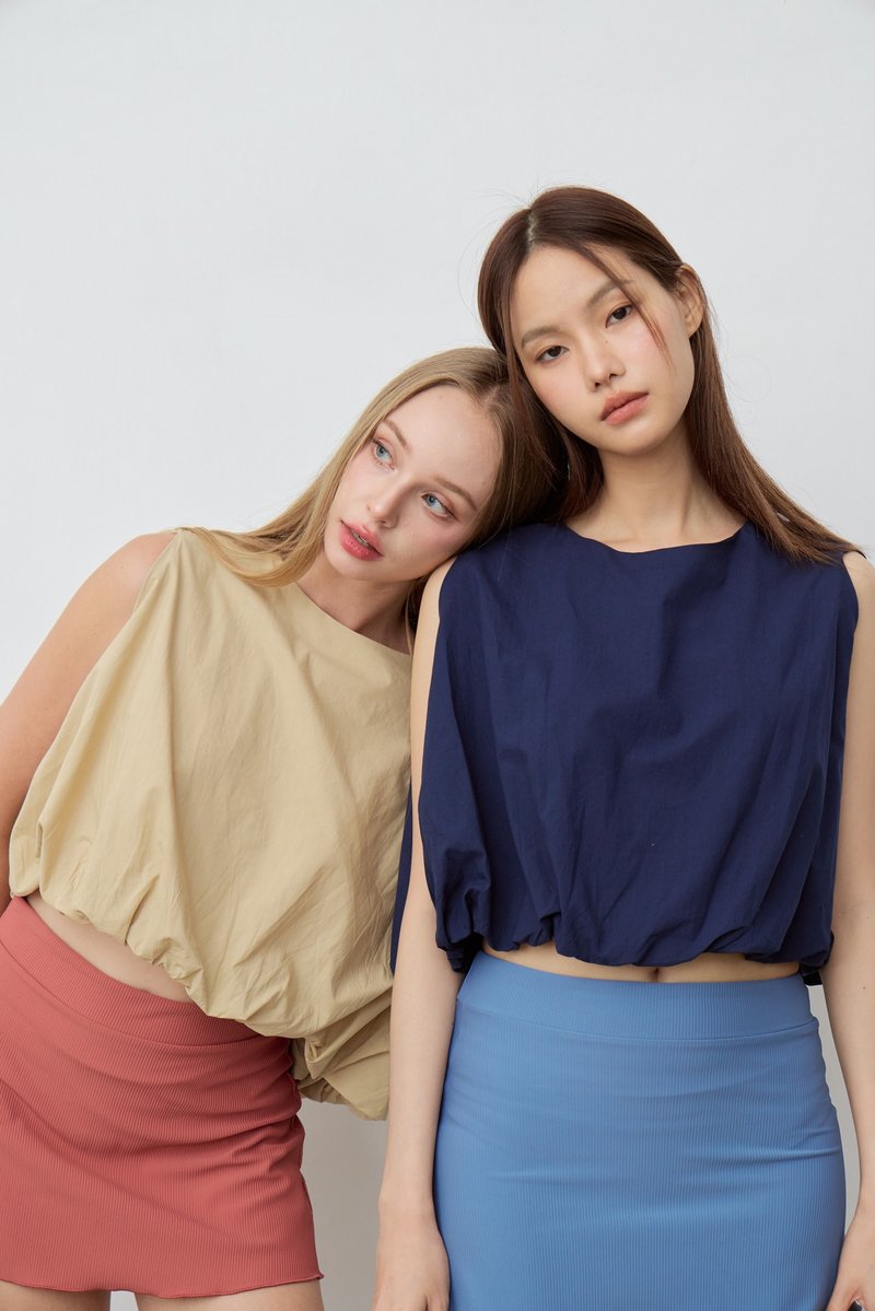 Balloon Hem Pumpkin Top by Sea Salt & Vinegar 短款上衣 宽松露脐上衣 - 女上衣/長袖上衣 - 棉．麻 多色