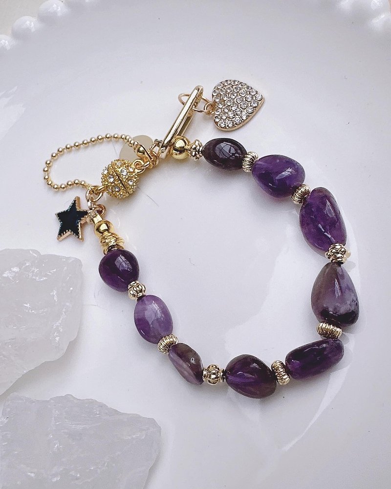 C&W Natural Uruguayan Amethyst Magnetic Open Bracelet Bracelet - สร้อยข้อมือ - หยก สีทอง