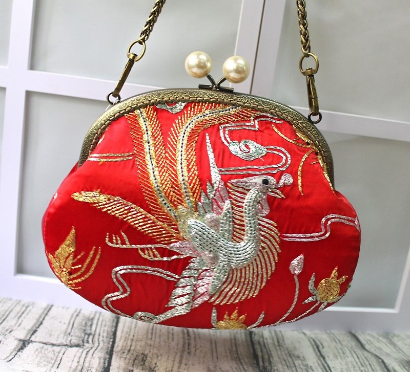 Phoenix's love  - Kisslog handbag with Second handed Chinese Wedding Dress  - Messenger Bags & Sling Bags - Other Materials Multicolor