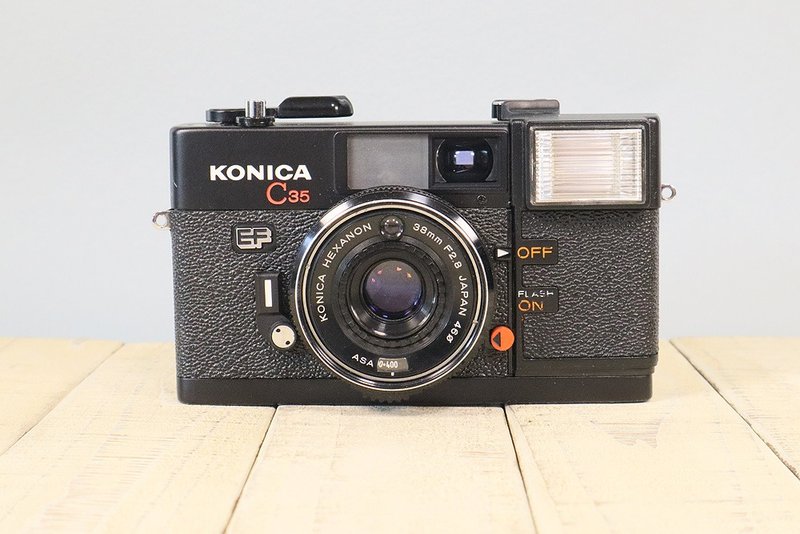 【完動品】【Flash OK 】【美品】オールドフィルムカメラ コニカ KONICA C35 EF  S/N1141969 p086 - 相機/拍立得/底片相機 - 其他金屬 黑色