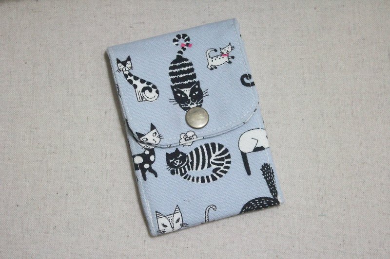 カード名刺ポーチ - エレガントな青灰色の猫 - 名刺入れ・カードケース - コットン・麻 ブルー