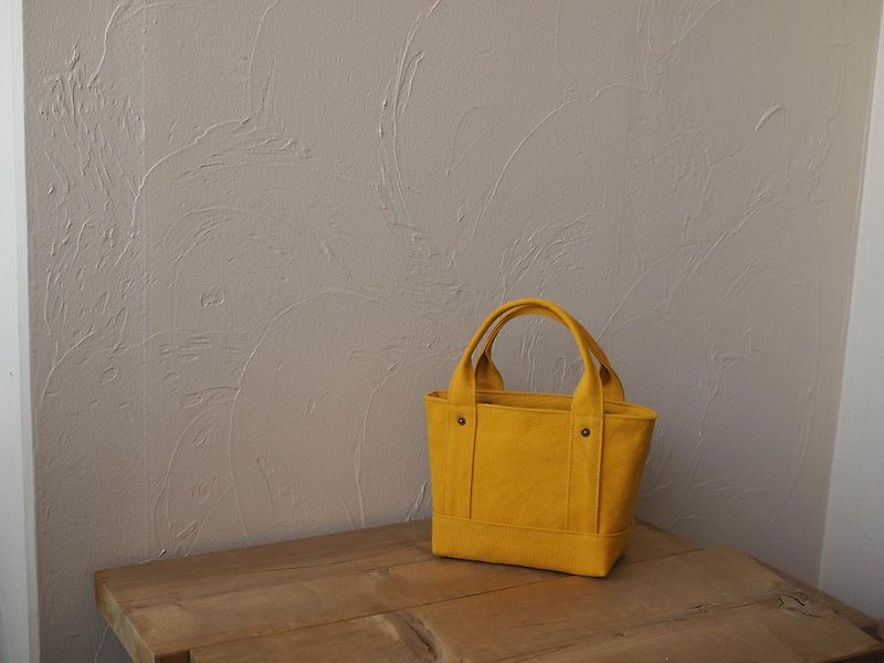 Tote with a lid only Tsutomu Size mustal - Handbags & Totes - Cotton & Hemp Yellow