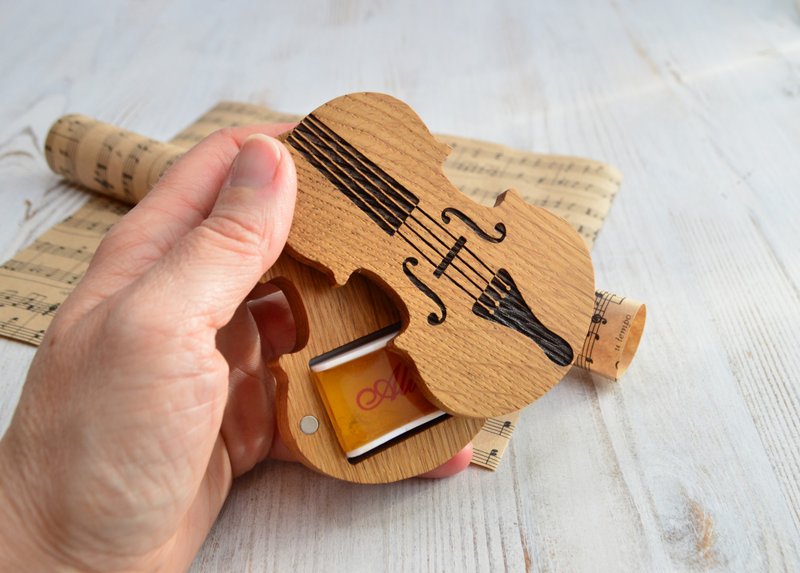 Violin shaped box for rosin storage, personalized cello box for strings rosin - 吉他/樂器 - 木頭 多色
