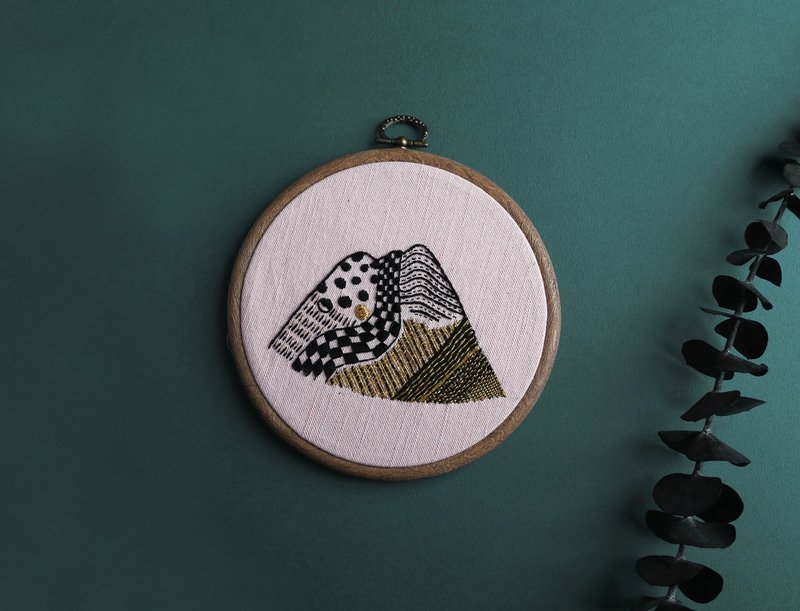 (台中9月)基礎刺繡 小夢山直覺繪畫 繡畫課-基礎針法 編織型針法 - 編織/羊毛氈/縫紉 - 棉．麻 