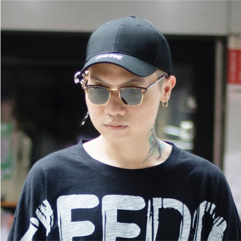 Xotic錯視長帶老帽 - 帽子 - 棉．麻 黑色