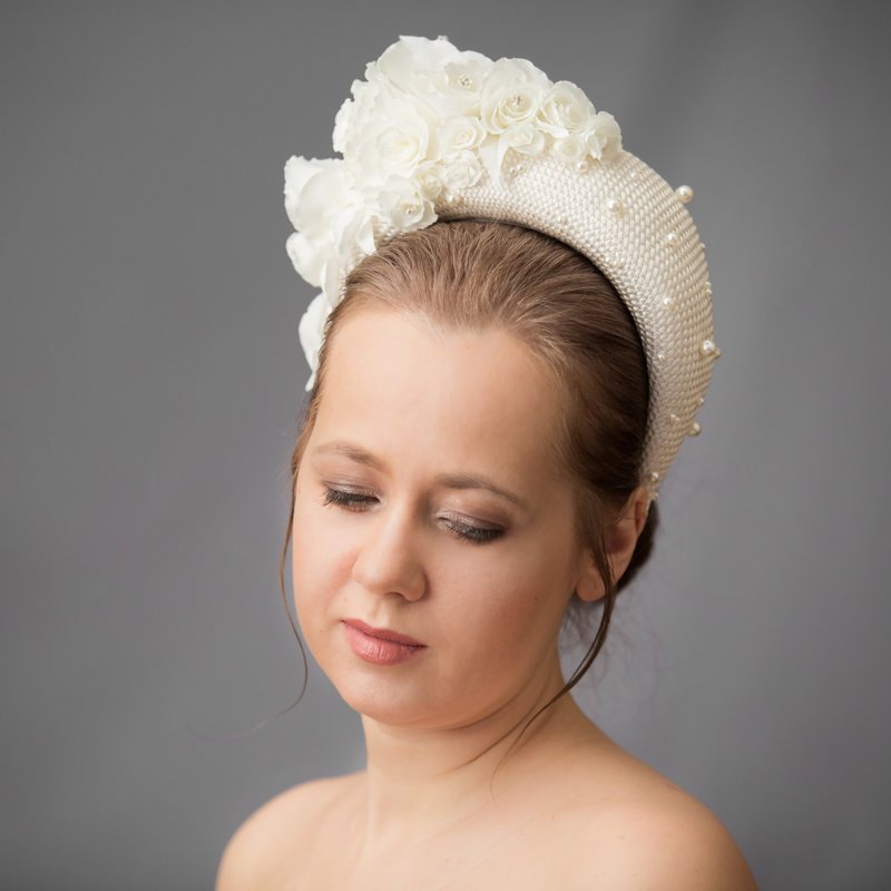 Pearl wedding headband. Bride padded headband Kate Middleton style. - 髮箍/髮帶 - 其他材質 白色