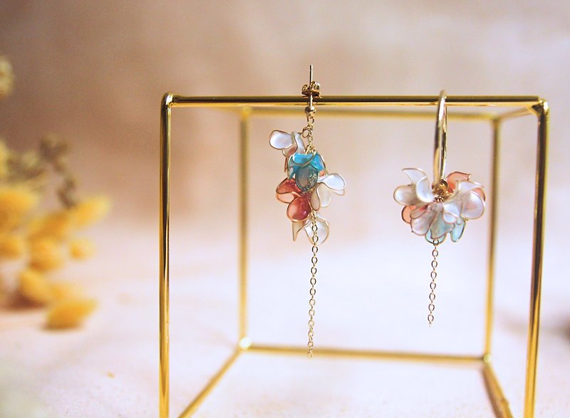 Asymmetric flower string garden dangle earring earrings/Christmas gift - ต่างหู - วัสดุอื่นๆ สึชมพู