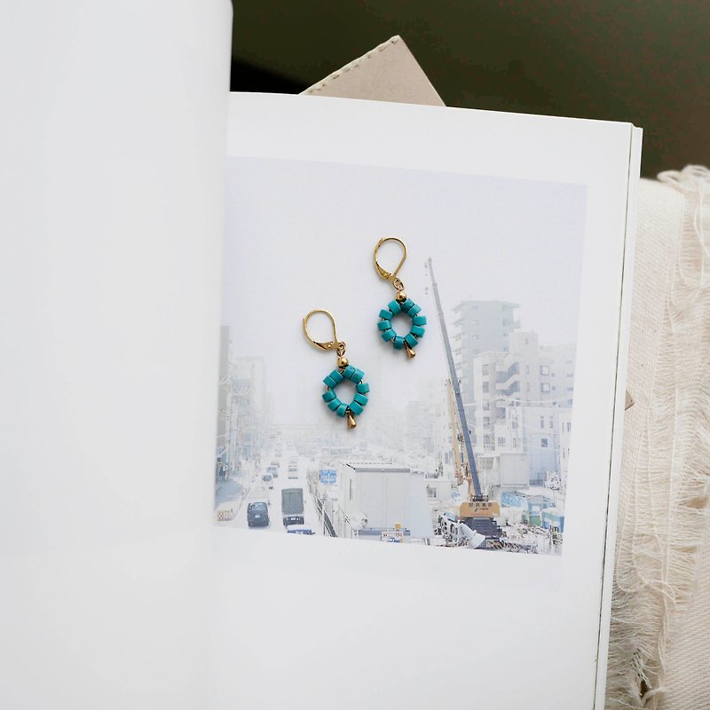 【一抹青】 綠松石黃銅耳環 - 耳環/耳夾 - 銅/黃銅 藍色