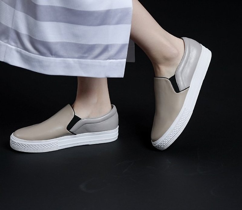 Comfortable leather casual shoes apricot black side - Women's Casual Shoes - Genuine Leather Khaki