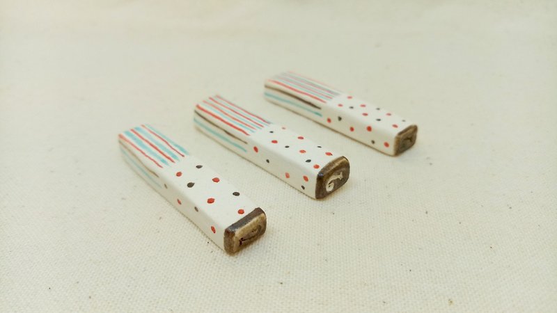 Colorful colourful handmade chopsticks chopsticks / a set of three - ตะเกียบ - ดินเผา ขาว