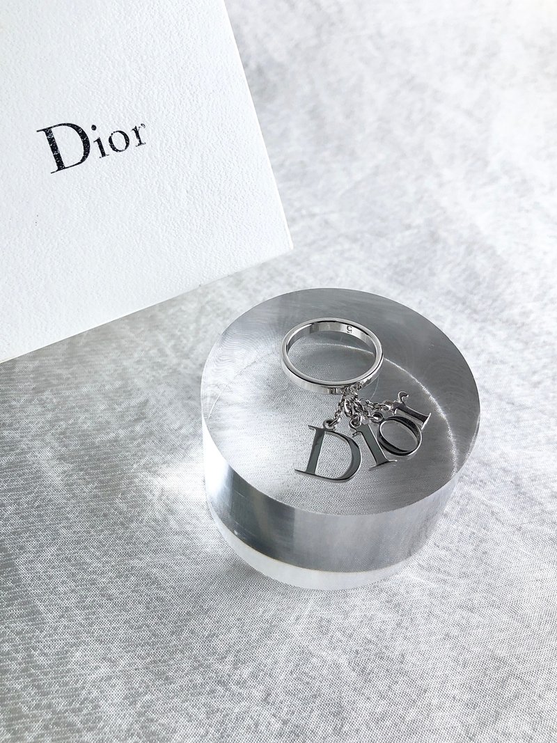 【 日本直送　名牌中古包 】Christian Dior クリスチャン ディオール リング シルバー ロゴ チャーム vintage ヴィンテージ enmvv4 - 戒指 - 其他材質 銀色