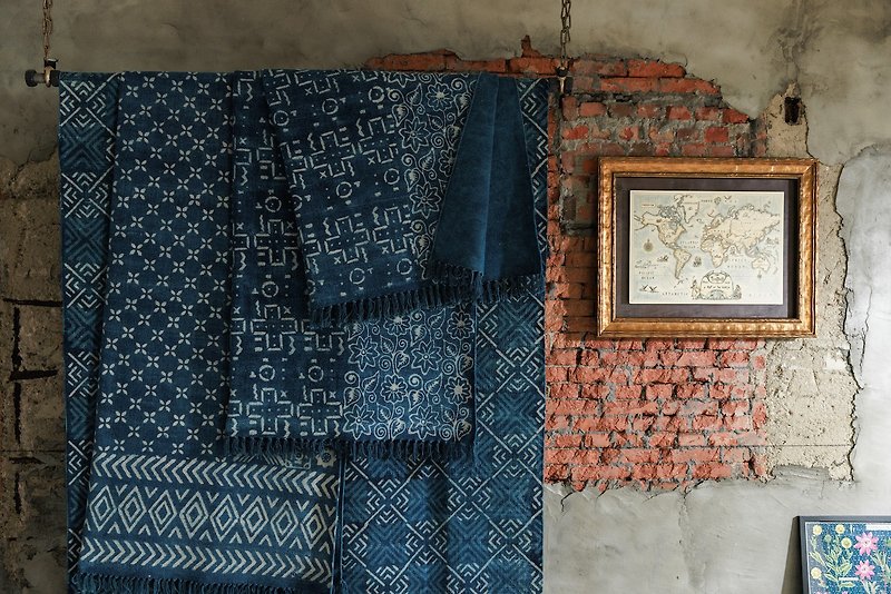 Indigo dyed handmade rug - พรมปูพื้น - ผ้าฝ้าย/ผ้าลินิน สีน้ำเงิน