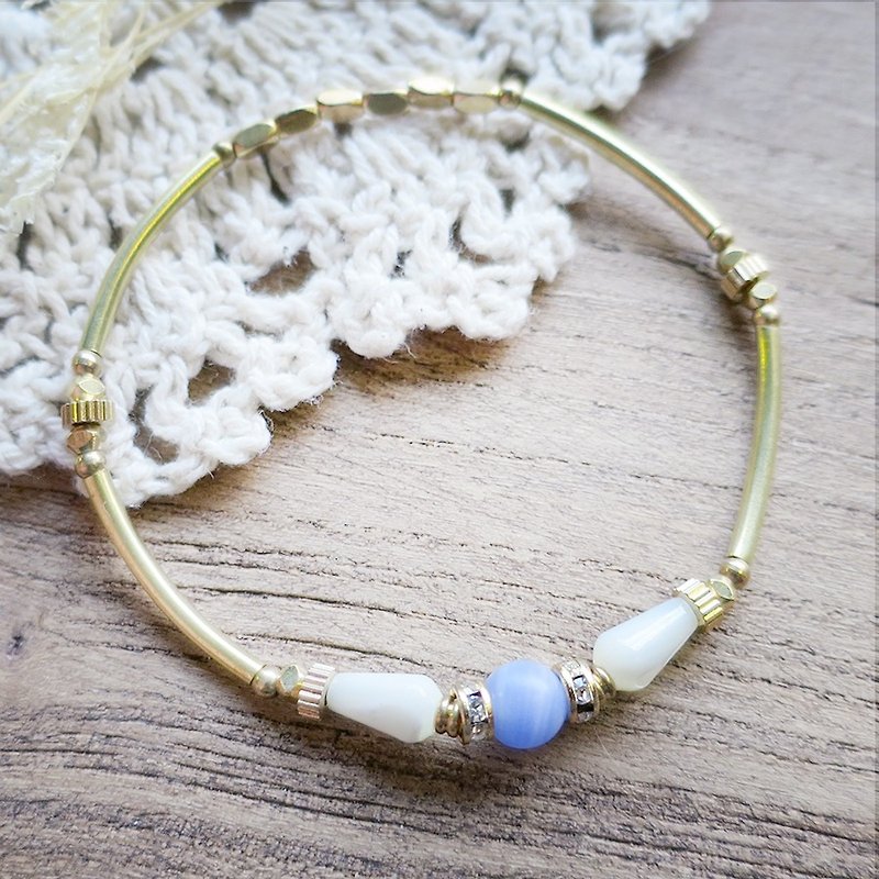 ♦ ViiArt ♦ wish - blue sky ♦ proluta brass shell beads bracelet - สร้อยข้อมือ - โลหะ สีทอง