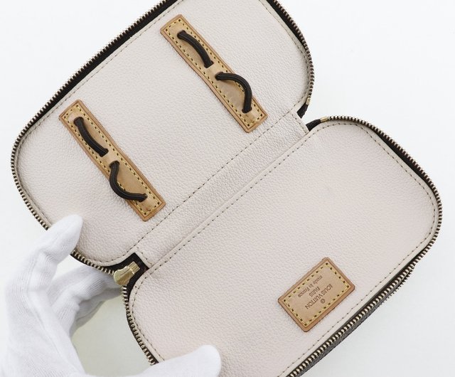 LOUIS VUITTON ルイヴィトン 化粧ポーチ トゥルースブラッシュ 楽天市場】LOUIS VUITTON ルイ ヴィトン モノグラム トゥルース