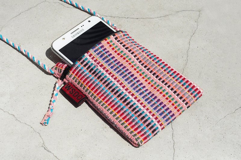 Natural hand weaving rainbow colorful mobile phone sets to accommodate bag holder - rainbow color colorful - เคส/ซองมือถือ - ผ้าฝ้าย/ผ้าลินิน หลากหลายสี