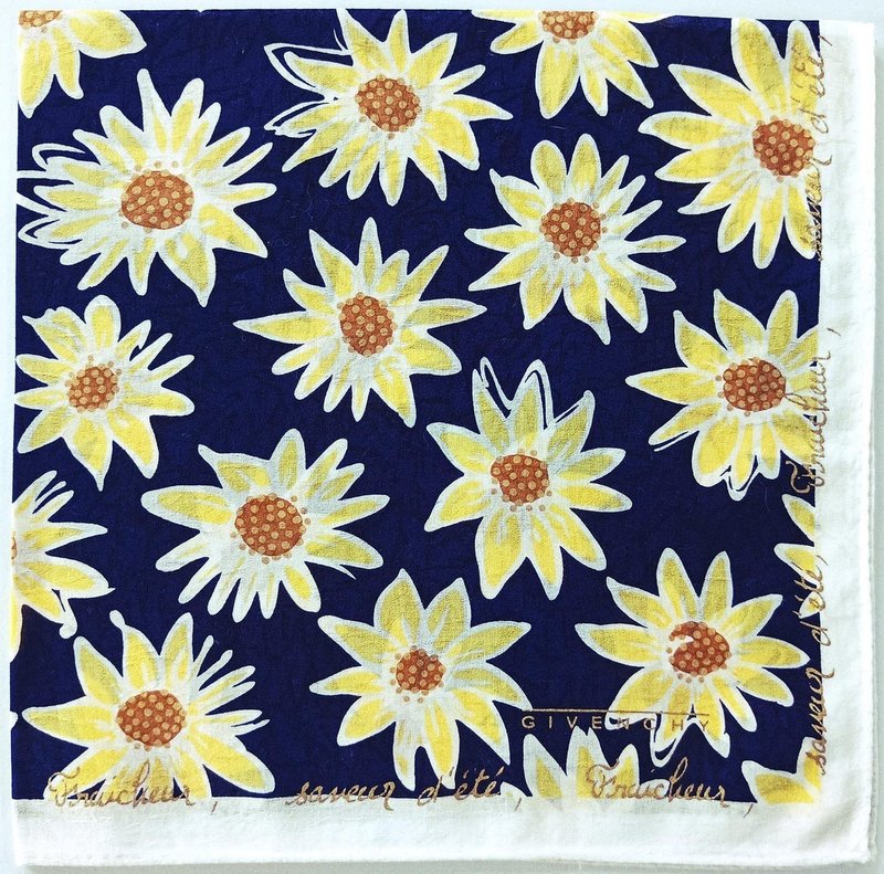 Givenchy Vintage Handkerchief Yellow Daisy 19 x 18.5 inches - 手帕 - 棉．麻 黃色