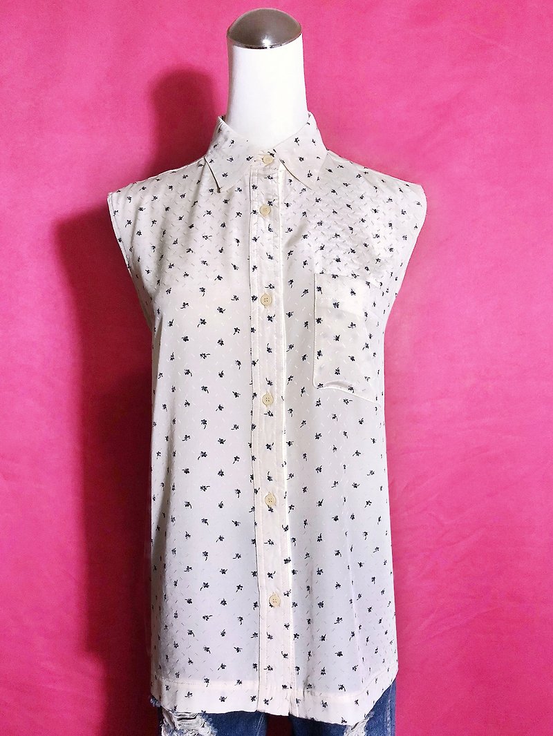 Small Flower Textured Pocket Sleeveless Vintage Shirt / Bring back VINTAGE abroad - Women's Shirts - Polyester White