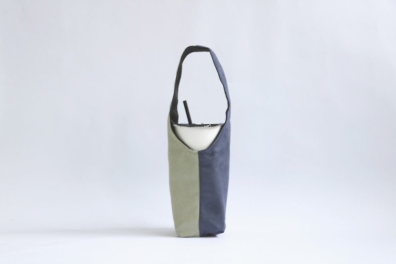 MaryWil麂皮雙面環保杯套飲料提袋-灰綠x深藍 - 杯袋/飲料提袋 - 聚酯纖維 多色