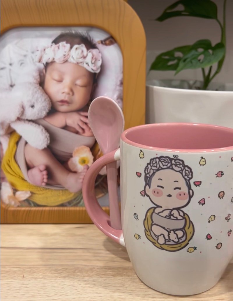 A must-have hand-painted baby mug for one-month gifts, customized commemorative gift, customized mug - แก้ว - เครื่องลายคราม สึชมพู