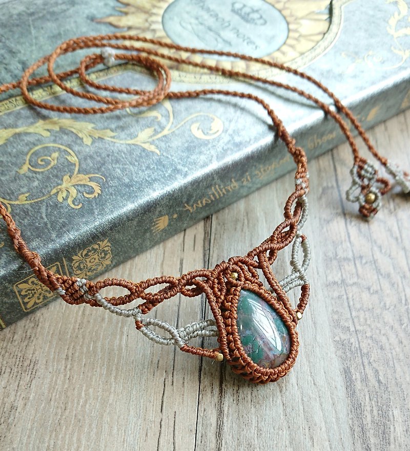 Misssheep N06-Handcrafted  Macrame Necklace with Indian Agate - สร้อยคอ - วัสดุอื่นๆ สีนำ้ตาล
