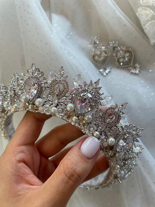 Handmade Faux Pearl Crystal Bead Cluster Bridal Wedding Tiara Comb