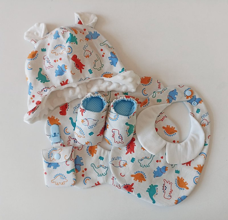 [Shipping within 5 days] Little Dinosaur Moon Gift Baby Bib Peace Charm Bag Baby Hat - Baby Gift Sets - Cotton & Hemp Multicolor