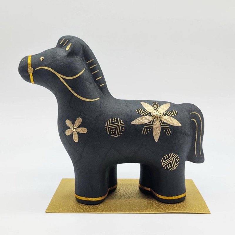 【預購】馬年和紙手作擺飾－金彩黑馬(大) - 擺飾/家飾品 - 陶 